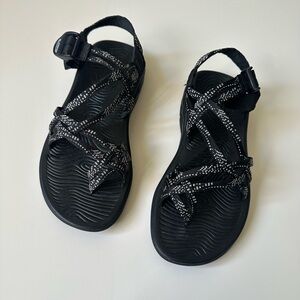 Chaco Z/Volv X2 Womens Strappy Sandals|Black White~8